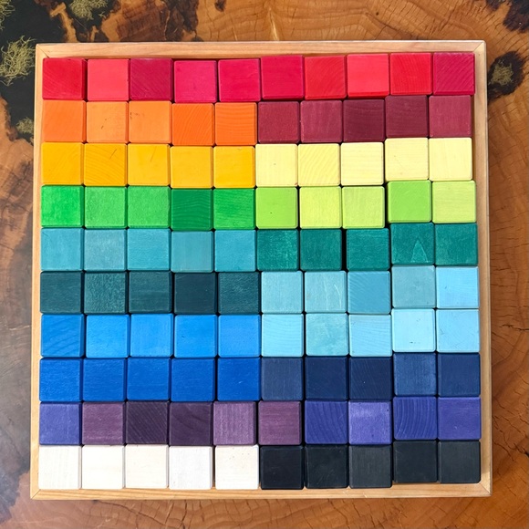 Grimm’s Other - Grimm’s Spiel & Holz Montessori 100 Colored Rainbow Wood Blocks with Tray